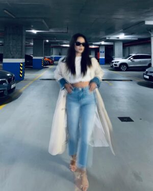 Sena Çakır Instagram - Kaydırdıkça netlik kazanan bir seri😎