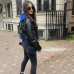 Sena Çakır Instagram - Son fotoğrafın dili olsa; “Teyzecim gülme zaten utanıyorum”🥲