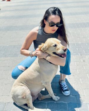 Sena Çakır Instagram - Kıpır kıpır olduğu için Asil ile yakalayabildiğimiz max kare budur.Sevgiler,iyi bayramlar🤍