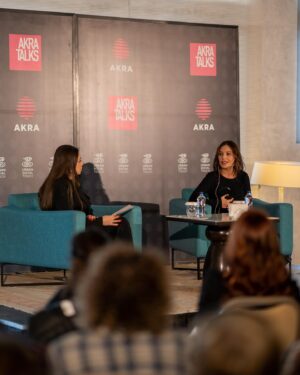 Şenay Gürler Instagram - Akra Talks'un 56. programına konuk olan Şenay Gürler ile Türk Sineması ve Tiyatrosu hakkında keyifli bir söyleşi gerçekleştirildi.

#akrahotels #akratalks #şenaygürler
