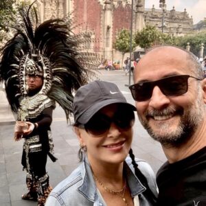 Şenay Gürler Instagram - Meksika’da son günümüz, çok anı biriktirdik… 💙🇲🇽👋

This is the last day in Mexico, we leave with a lot of memories… 💙🇲🇽👋

La ultima dia en Mexico, tenemos muchas memorias… 💙🇲🇽👋