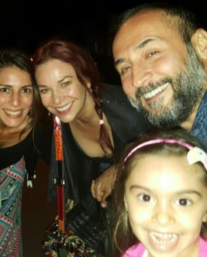 Şenay Gürler Instagram - Canım sevgilim çok süslü sözleri bir türlü beceremiyorum ama sen benim yüreğimden geçenleri biliyorsun. Ayrı ülkelerde bir doğum günü daha. Öyle olsa ne olacak kalplerimiz birlikte olduktan sonra… iyi ki iyi ki❤️💜💙 Doğum günün kutlu olsun sevgilim…
@semihsayginerofficial