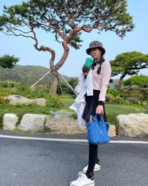 Seo Hyo-rim Instagram - 우리는 걷자🥹