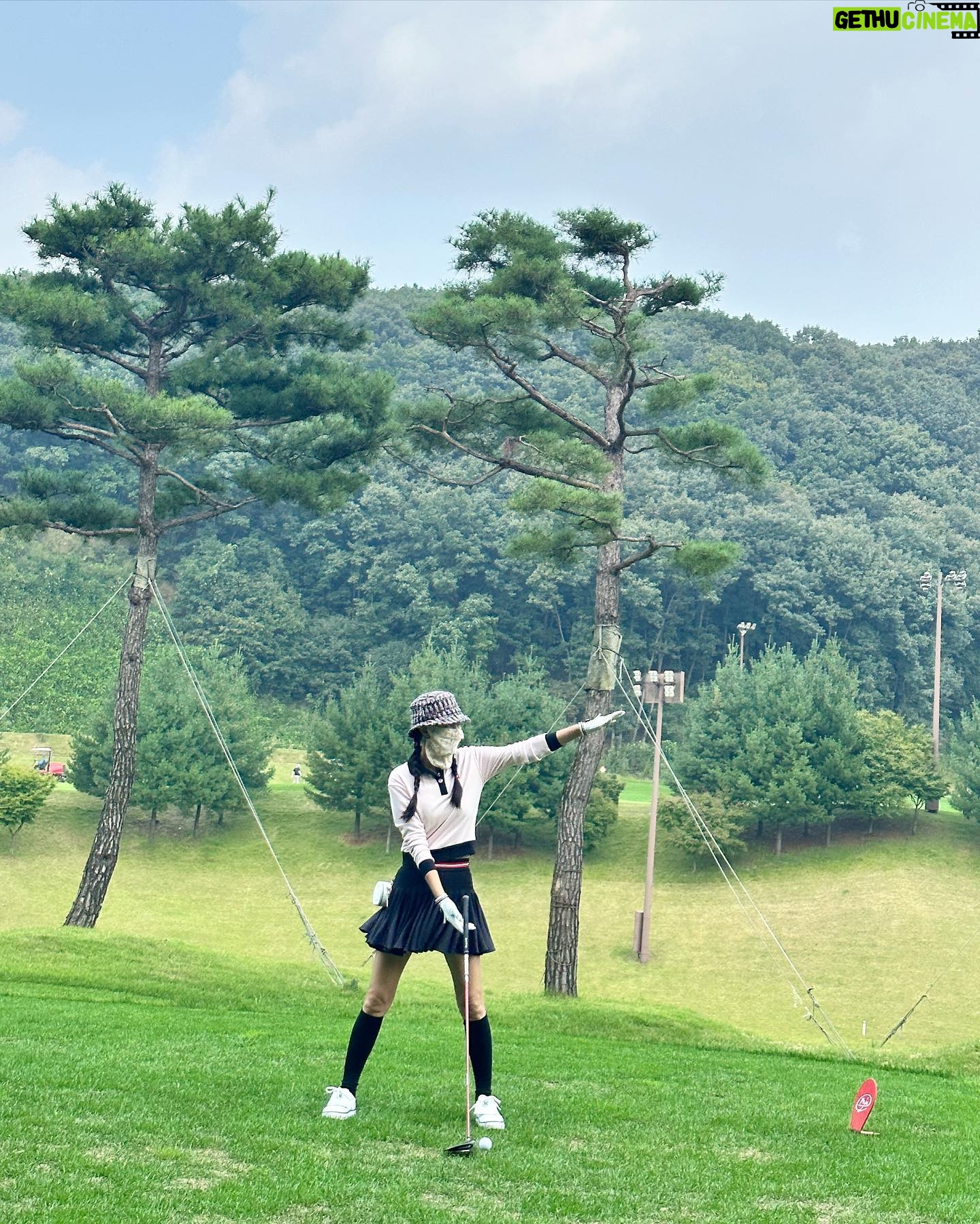 Seo Hyo-rim - 0.9K Likes - 우리는 걷자🥹