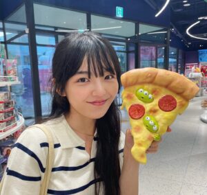 Seo Shin-ae Instagram - 요즘 토이스토리 정주행 중
우디.. 버즈.. 알린... 레츠고 🪐⚡️🚀
