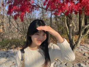 Seo Shin-ae Instagram - 永遠の青春へ 🍏 🍂
