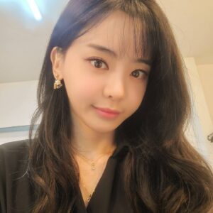 Seo Yu-ri Instagram - 새해 복 많이 받으세요😄
