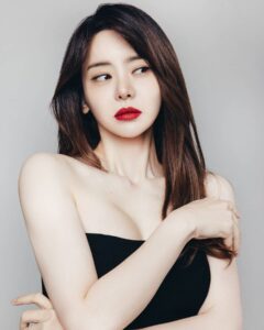Seo Yu-ri Most Liked Photos and Posts