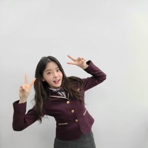 Seo Yu-ri Instagram - 교복입구 신났져