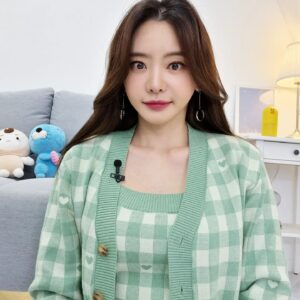 Seo Yu-ri Instagram - 넘나 오랜만에 😄
뭔가 봄이 찾아오는 거 같아요
#슬기로운안방생활