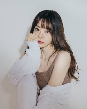 Seo Yu-ri Instagram - 😿
