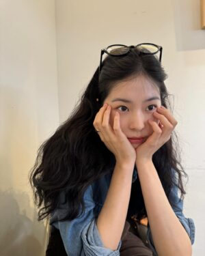 Seo Eun-soo Instagram - 행복한 생일주..🩵 축하해주신 모든 분들 다시 한번 감사합니다 💌🎂