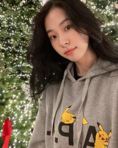 Seo Eun-soo Instagram - 매일이 크리스마스 이브인 것 처럼🎄
