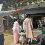 Seo Hye-won Instagram - 1초만 흘러도 과거가 될 지금, 이 순간을 아름답게 봐주기를. 그동안 선재 업고 튀어를 사랑해주신 모든 분들 정말 감사합니다🙏 현주를 떠나보내려니 아쉬운 마음 한가득이네요.. 마음이 일렁이지만 따뜻했던 기억들이 영혼에 스며있으니 그 힘으로 또 열심히, 감사히 살아보겠습니다! 선재 업고 튀어와 함께 할 수 있어 행복했습니다🤍 #선재업고튀어 #lovelyrunner #선업튀 #현주 #서혜원 @tvn_drama @tving.official (찍은 사진이 많아서..내일 또 올릴게요😉)