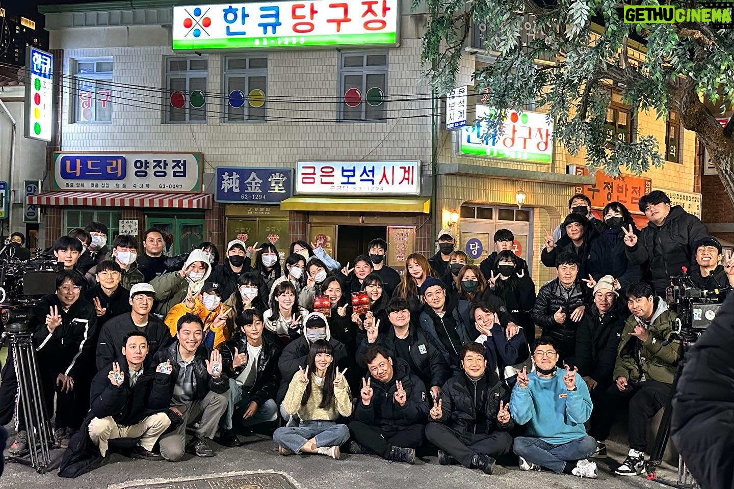 Seo Ji-hye Instagram - π μ§κΈκΉμ§ μ΄μ©λ€λ§μ£ΌμΉκ·Έλλ₯Ό μ¬λν΄μ£Όμ λ§μ λΆλ€ μ λ§ κ°μ¬λ립λλ€. ππ»ββοΈ ν¨κ» ν΄μ€ λͺ¨λ μ€νλΆλ€ λͺ¨λ λ°°μ°λΆλ€μ΄ ν λΆ ν λΆ λ€ κΈ°μ΅μ λ¨μ μ λλ‘ μ’μ μ¬λλ€κ³Ό ν¨κ» ν μ μμμ ν° μκ΄μ΄μμ΅λλ€ μκ°μ΄ μ§λλ ν¬κ² λ§μμ λ¨μ κ² κ°μ μκ°μ΄μμ΄μ. λ λ€μ ν λ§μμΌλ‘ μ΄μκ°λ μ’μ λ°°μ°, μ’μ μ¬λμ΄ λκ² μ΅λλ€. κ°μ¬ν©λλ€ μ¬λν©λλ€. μμ μΌ, μκ° μλ
. #μ΄μ©λ€λ§μ£ΌμΉκ·Έλ #μ΄μμ π