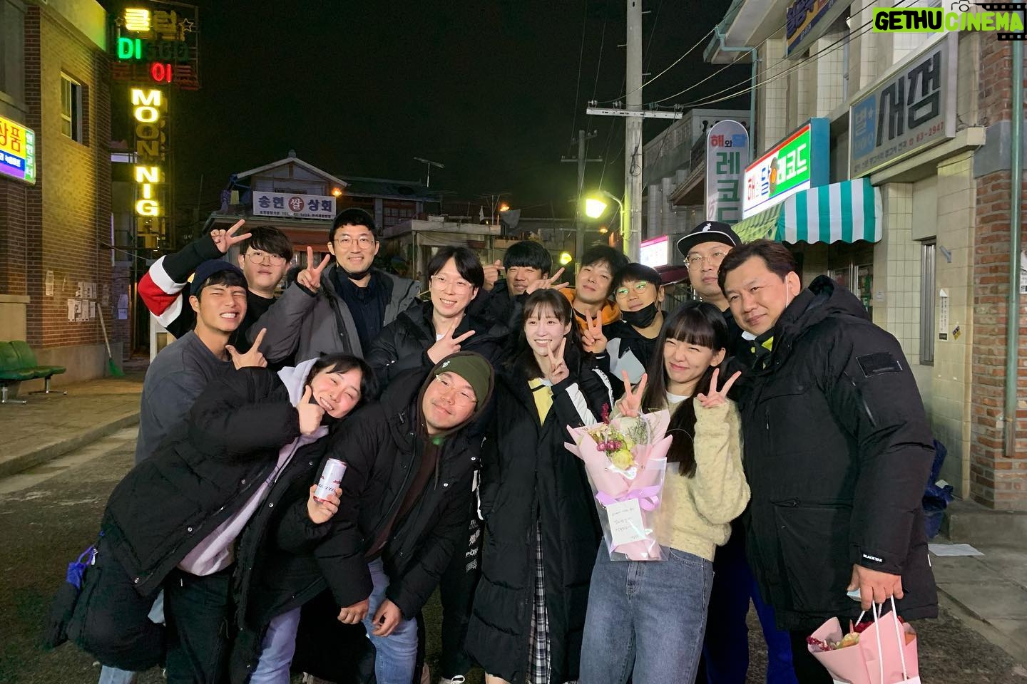Seo Ji-hye Instagram - π μ§κΈκΉμ§ μ΄μ©λ€λ§μ£ΌμΉκ·Έλλ₯Ό μ¬λν΄μ£Όμ λ§μ λΆλ€ μ λ§ κ°μ¬λ립λλ€. ππ»ββοΈ ν¨κ» ν΄μ€ λͺ¨λ μ€νλΆλ€ λͺ¨λ λ°°μ°λΆλ€μ΄ ν λΆ ν λΆ λ€ κΈ°μ΅μ λ¨μ μ λλ‘ μ’μ μ¬λλ€κ³Ό ν¨κ» ν μ μμμ ν° μκ΄μ΄μμ΅λλ€ μκ°μ΄ μ§λλ ν¬κ² λ§μμ λ¨μ κ² κ°μ μκ°μ΄μμ΄μ. λ λ€μ ν λ§μμΌλ‘ μ΄μκ°λ μ’μ λ°°μ°, μ’μ μ¬λμ΄ λκ² μ΅λλ€. κ°μ¬ν©λλ€ μ¬λν©λλ€. μμ μΌ, μκ° μλ
. #μ΄μ©λ€λ§μ£ΌμΉκ·Έλ #μ΄μμ π