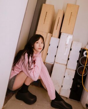 Seo Ji-hye Instagram - ✨@musinsa.official #ad

💗👚🌸🎀💋
올 봄은 만개하는 핑크빛 나날들로 가득하시길🫶🏻
#Musinsa with #Poloralphlauren