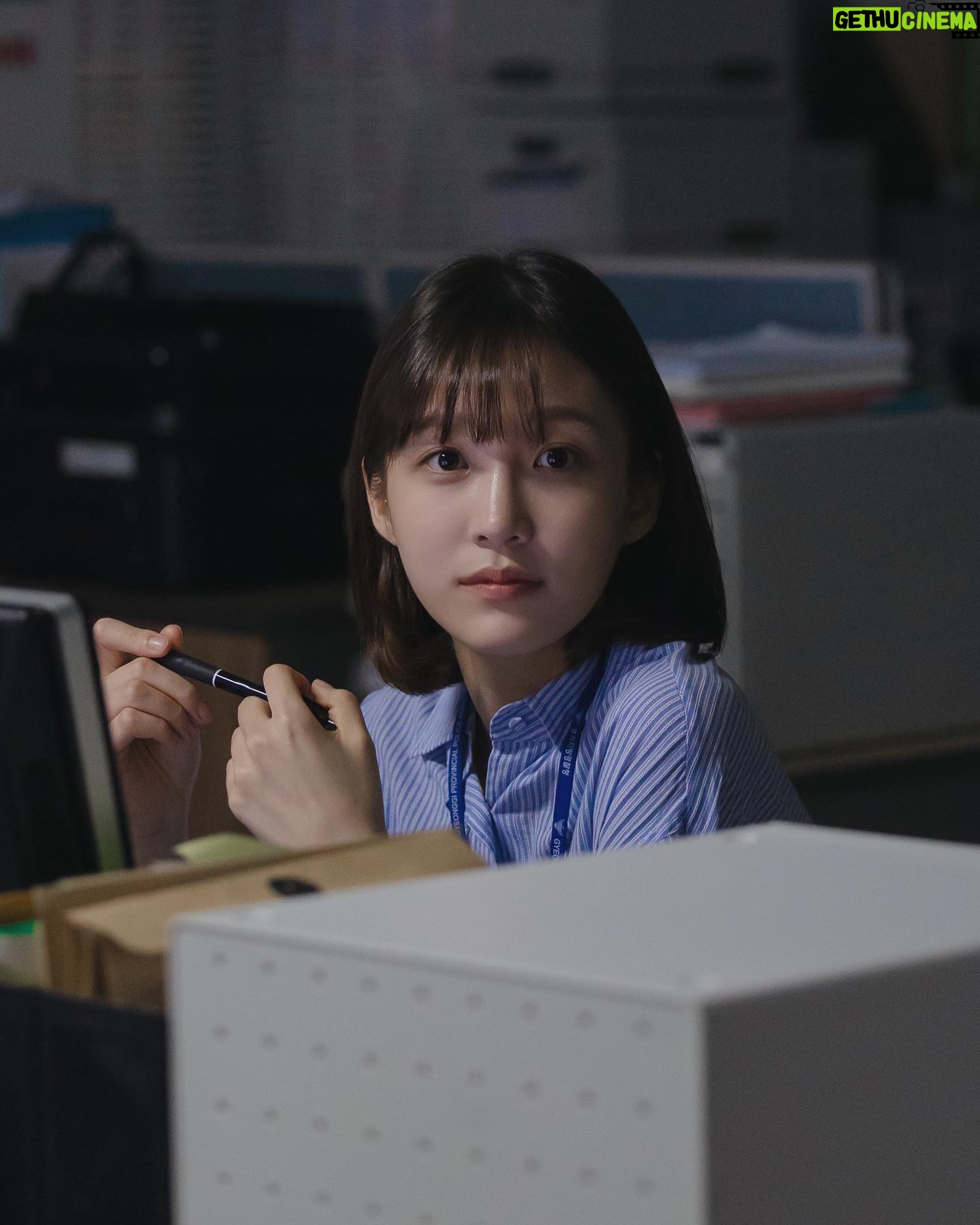 Seo Ji-hye Instagram - 돌이켜보면 많은 일들이 있었지만 잘 나아가고 있기를.