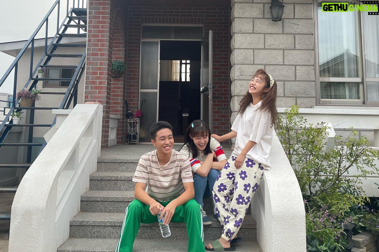 Seo Ji-hye Instagram - π μ§κΈκΉμ§ μ΄μ©λ€λ§μ£ΌμΉκ·Έλλ₯Ό μ¬λν΄μ£Όμ λ§μ λΆλ€ μ λ§ κ°μ¬λ립λλ€. ππ»ββοΈ ν¨κ» ν΄μ€ λͺ¨λ μ€νλΆλ€ λͺ¨λ λ°°μ°λΆλ€μ΄ ν λΆ ν λΆ λ€ κΈ°μ΅μ λ¨μ μ λλ‘ μ’μ μ¬λλ€κ³Ό ν¨κ» ν μ μμμ ν° μκ΄μ΄μμ΅λλ€ μκ°μ΄ μ§λλ ν¬κ² λ§μμ λ¨μ κ² κ°μ μκ°μ΄μμ΄μ. λ λ€μ ν λ§μμΌλ‘ μ΄μκ°λ μ’μ λ°°μ°, μ’μ μ¬λμ΄ λκ² μ΅λλ€. κ°μ¬ν©λλ€ μ¬λν©λλ€. μμ μΌ, μκ° μλ
. #μ΄μ©λ€λ§μ£ΌμΉκ·Έλ #μ΄μμ π