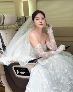 Seo Yu-na Instagram - _ 2024.02.18💍
너무나도 소중한 날 , 
많은 분들의 축복 속에 예쁘게 결혼식을 올렸습니다
축하해주신 모든 분들 진심으로 감사합니다🩵 
행복하게 잘 살겠습니다 👰🏻‍♀️🤵🏻❤️