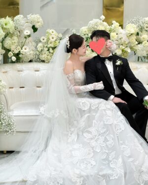 Seo Yu-na Instagram - _ 2024.02.18💍
너무나도 소중한 날 , 
많은 분들의 축복 속에 예쁘게 결혼식을 올렸습니다
축하해주신 모든 분들 진심으로 감사합니다🩵 
행복하게 잘 살겠습니다 👰🏻‍♀️🤵🏻❤️