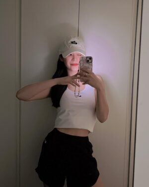 Seo Yu-na Instagram - _ 🛼💪🏻🔥, 
@nrgrunners 🤍