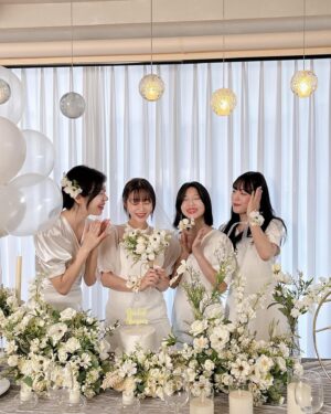 Seo Yu-na Instagram - _ 내 사랑들 고마워 , 🎂🥂💍🤍