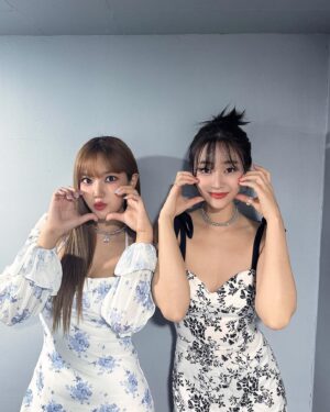 Seo Yu-na Instagram - _ 백만년만의 무대 💜🫧🎁, 
E.So 최고였다!!!🌙
와주신 분들 너무 감사해요🤍