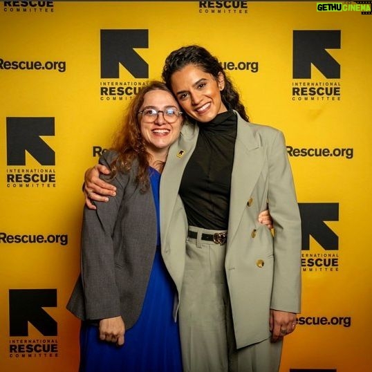 Sepideh Moafi Instagram - I had the honor of delivering a speech at the 2023 Global @rescueorg Dinner Gala earlier this month & hosting a discussion with Seda Akpinar Manla Naasan, Early Childhood Development Coordinator for IRC’s Iraq Country Program & Sherrie Westin, President of the Sesame Workshop. We spoke of the many innovative ways the IRC brings early childhood education to millions of displaced children around the world (& had a surprise visit from Basma, the muppet!) As an ambassador to the IRC, I’ve been able to witness the Early Childhood Development program firsthand & see how the Ahlan Simsim program (“Welcome Sesame” in Arabic) provides playful learning & early development support to young children across the SWANA region affected by conflict & crisis. I‘m blown away by their incredible work, & though it feels like we are sinking into more devastation & darkness, with increasing conflicts & crises proliferating across Gaza, Sudan, Congo, Haiti, Afghanistan, etc., the people & the work of IRC fills me with immense hope. This #GivingTuesday, join me in supporting @rescueorg & all of the ways they help people affected by humanitarian crises survive, recover and rebuild their lives. Link in bio for ways you can join me in making #RefugeesWelcome this #GivingTuesday. 💛