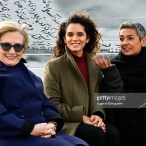 Sepideh Moafi Instagram - Art is revolution & revolution is art. Thank you @forfreedoms & @vitalvoices for this stunning art activation at @4freedomspark 👁️ #EYESONIRAN 👁️ 

Thank you @hillaryclinton @shirin__neshat @gissounia @nazaninafshinjammackay @zainabsalbi @sheidajanam @hankwillisthomas for your inspiring leadership & words, & @jonbatiste @mehrnam_rastegari for making us all cry with your magical interpretation of @shervinine Baraye.

Breathtaking artwork by @sheidajanam @shirin__neshat @hankwillisthomas @aphroditedesiree @shirintowfiq @icyandsot @sepidehmehrban @jr @sheida.s.o.l & #z

On view at Four Freedoms Park on Roosevelt Island through the end of the year ✨