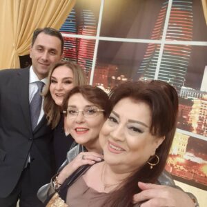 Seray Gözler Instagram - "Melahat'lı Konuklar" programı...Sekine İsmayilova,Melahat Abbasova ve Murat Hüseyinova...
