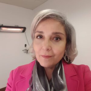 Seray Gözler Instagram - TRT2 "HAYAT SANAT"  sanat programı...