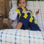 Seray Sever Instagram - Aşklarım göz bebeklerim @sofiaalyasunbul e dayıları @sonersever 10 numara @fenerbahce forması yaptırmış🌞💙 Çok da güzel olmuş🌞🧿 #sofiaalyasünbül #fenerbahçe #twins #twinsisters #love #maşallah 🧿🧿🧿🧿🧿🧿🧿🧿