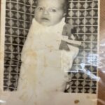 Seray Sever Instagram – Sağlam bir #tbt🥰 kızlarımız kime benziyor diye geçmiş fotolara bi baktım😃Pazar günü kırkları çıkıyor, benim de lohusalık dönemim hayırlısıyla sone eriyor. Kızlarım doğalı 37 gün ,babamı kaybedeli 79 gün olmuş… Zaman geçiyor acım azalmıyor, hasret büyüyor çünkü… Yine de şükürle hayata sarılıyorum , iyikilerim benimle🙏🧿💙 #ailecandır #kızlarımamaşallah #şükür