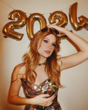 Serena Laurel Instagram - Ringing in 2020 for the 4th year in a row🍾 #2classy4thisworld