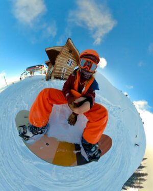 Serena Laurel Instagram - Watch out…if i were snowboarding in a school zone I would definitely get pulled over. #parkcity