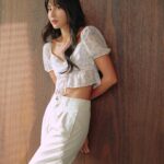 Serena Fang Instagram – 貝殼代表 溫柔與保護
白鑽 純粹無暇
最近又開始喜歡閃亮亮的飾品
應該是因為聖誕節要到的關係吧!
大家有什麼安排呢?
🧜🏻♀️🐚❄️✨
#小美人瑜的貝殼項鍊
#thialhlondon #thialhhk
@thialhofficial_hk