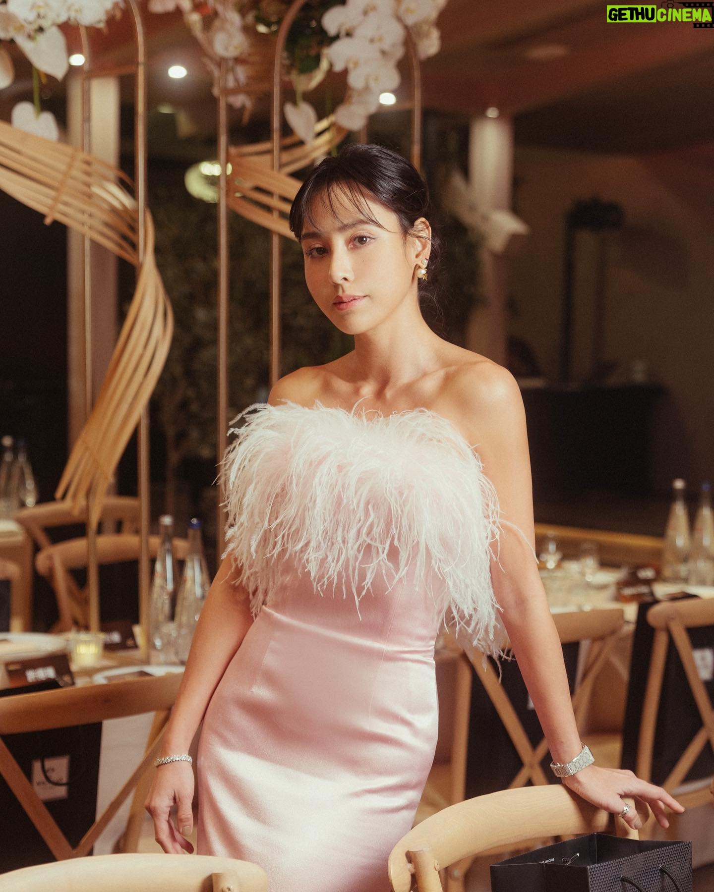 Serena Fang Instagram - 運動的的我充滿力量 換上小禮服展現女性的溫柔浪漫 女生就是要百變,不管在哪個階段都能展現光芒 勇往向前、迎接挑戰、實現自我、貢獻社群 也是40 under 40的精神 今年跟許多朋友相聚一起度過美好的夜晚 Thanks for having me @prestigetaiwan 謝謝邀請 @imjennycheng @boris.tsai Dress @c.h_wedding Makeup @huan2.studio 📷 @rockykao456