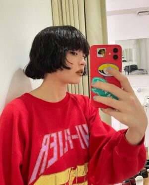 Serena Motola Instagram - @vermeerist 🤍🖤
