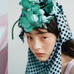 Serena Motola Instagram - 『PUPA. 』再販します🐛 初版『PUPA.』から4年振りに 新たな2つのストーリーが加わっての再販です🦋 大辻隆広さんの以前出版された写真集 『BOTSU ANDERSON 』と同じ可愛いサイズになりました。 写真集がすっぽり入るポケット付きのTシャツもあります 超限定のキーホルダーもあるよ！ 本を触って、見て、新しい『PUPA.』を楽しんで下さい。💛 大辻さんのオンラインサイトで、販売しています。 @photsuji ↑プロフィールにあるリンクを見てみてね。