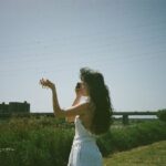 Serena Motola Instagram - LAで開催されるCHANEL クルーズコレクション　2023/24 今日の夜、日本時間23:00に、CHANEL.COMにて公開🐚 #CHANELCruise @chanelofficial