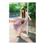 Serena Motola Instagram – Lula books 「SERENA MOTOLA.」 
明日発売です💁‍♀️

過去のアーカイブ作品に加え新たに撮影した2つのストーリー、つぐみちゃん　@tsugumi_jp に撮ってもらった私服スナップに、特別ゲストを迎えた対談企画に、もりだくさんな一冊💙

その発売を記念して明日
10/27 18:00〜20:00
BOOKMARC @marcjacobsjapan にてサイン会を開催します。 

ぜひこの特別な一冊を直接お渡ししたいなと思い、感染対策をした上でこのスペシャルイベントを設けて頂きました✨

ぜひ、たくさんの方にお会いできたら嬉しいです💕

詳しくはプロフィールのURLをcheck！