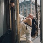 Serinda Swan Instagram – be so
anchored in yourself that no waves can pull you away from who you are.

-louise kaufmann

On film. By the insanely talented team @lizrosa & @missdinh