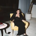 Serinda Swan Instagram - OSCARS Afterparty All glamour (albeit a little late) Shot by @aruti.ramela Dress @carolinaherrera Shoes @magdabutrym Clutch @jimmychoo Jewelry @alexisbittar @albrightfashionlibraryla Makeup @allison.giroday Big thank you to Adam and Omar 💋
