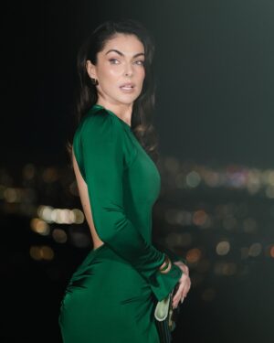 Serinda Swan Instagram - I still haven’t posted the after party… but here’s some more of this amazing dress
That’s what happens when you party on a Sunday and work on a Monday #oscars 

Photography by the incredible @aruti.ramela 
Dream Team
Hair @clarissanya 
Makeup @allison.giroday 
Dress @victoriabeckham 
Shoes @gucci
@albrightfashionlibraryla
