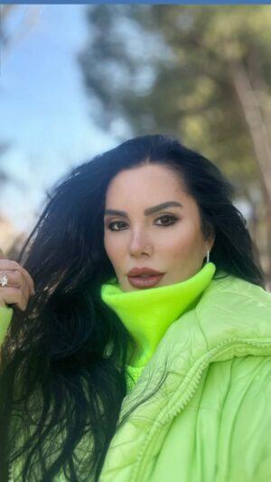 Serpil Çakmaklı Instagram - Sahi yarın varmıydı yada kaç yarın kalmıştı .Bilmeden geçirilen o günlerden bir cumartesi günü canlarım .Hiç bir şeyi ertelemeyin her anınızı güzel geçirin hayat bir varmış bir yokmuş misali 🙏#serpilçakmaklı #mutlusabahlar #günaydın #keşfetteyiz #keşfett #instgram #i̇stanbul #marina24 #magazin#mutlupazarlar #hayat#arımbalımpeteğim