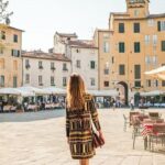 Serra Yılmaz Instagram – Ve beklenen turlardan biri daha sitede online ✨

@serrafine ile  sonbaharda yaptığımız enogastronomik Toscana gezisinden sonra şimdi de ilkbaharda Toscana’nın en güzel şehirlerinden Siena, San Gimignano, Lucca ve Floransa’yı geziyoruz. 

Gezerken Lucca’da antika pazarına Floransa’da operaya gidiyoruz. 

Birbirinden lezzetli yemekler ve şaraplarla her gün yeni yerler keşfedeceğimiz bu turun tüm detaylarını internet sitemizde bulabilirsiniz. 
 @pianopianotoscana  sayfasından linke tıklayabilirsiniz.

www.pianopianotoscana.com

#serrayılmaziletoskana 
#pianopianotoscana 
#toskanadansevgilerle
