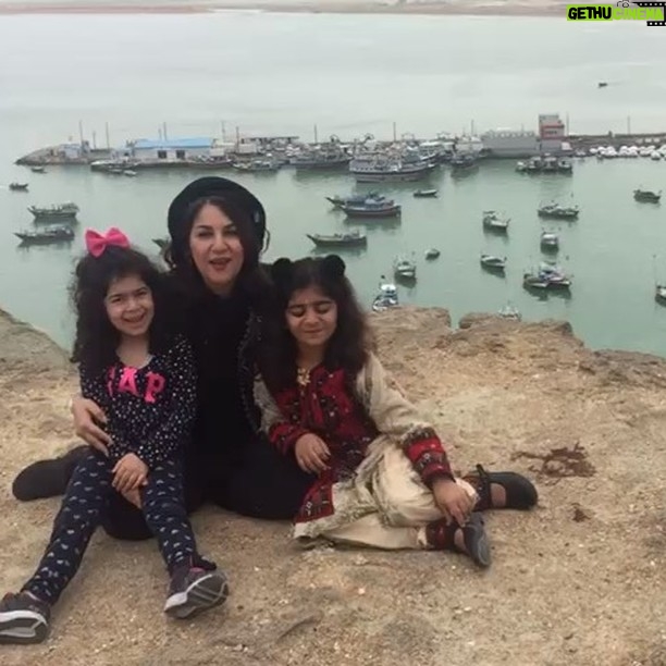 Setare Eskandari - 12.4K Likes - سال نو مبارک بر همه ایرانیان گوشه گوشه این جهان پهناور
ستاره، محیا،بهار