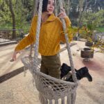 Sevcan Yaşar Instagram – Eğer bu da değilse ne ?! Ne? 😝🐡 #yellowisthenewblack #btw💛