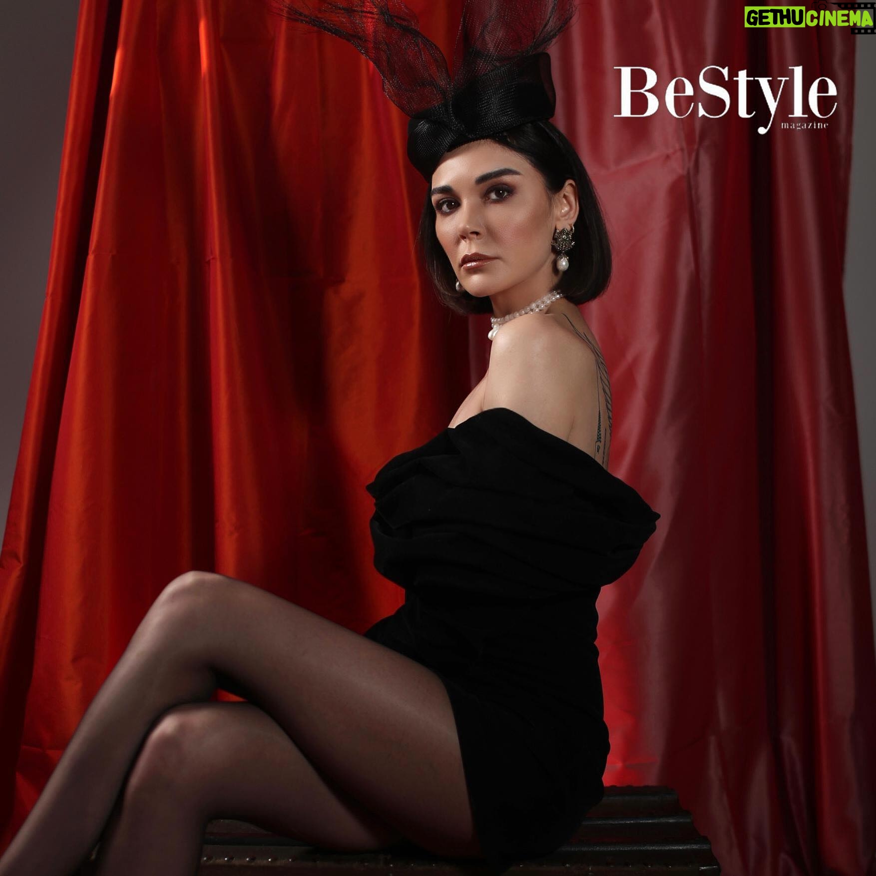 Sevcan Yaşar Instagram - @svcnysr X @bestylemagazine ❤️ Röportaj: Mukaddes Kaya Fotoğraf: Okan Aysalar Creative Director:Ece Eylem Yıldırım Styling:Sana Rangaz Make up: Elçin Selma Tezcan Hair:Sabit Akkaya/ Halit Nas Re touch:Ataman Dervişoğlu Pr:BG Pr agency Begüm Kılıç/ Nur Eriş Kuran